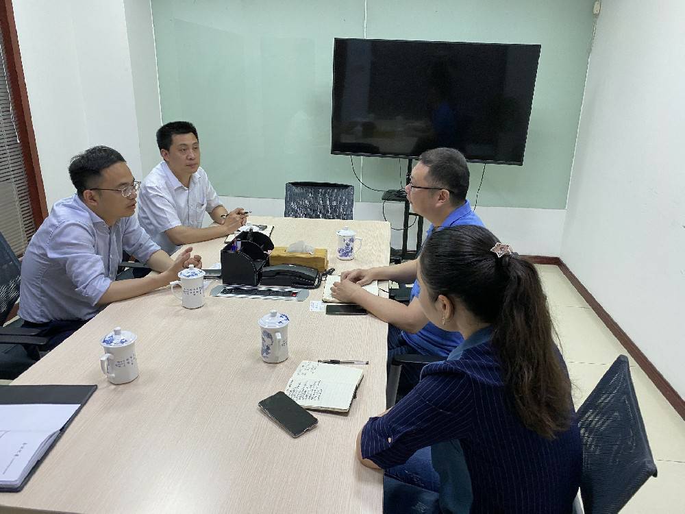 无锡市工信局领导来米兰官方网站-米兰(中国)科技开展“三联三解”活动